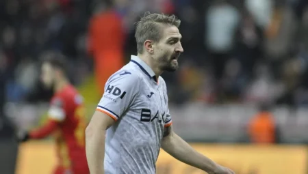 Başakşehir Spor  Caner Erkin Kadroya Eklemedi